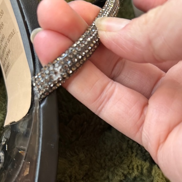 💎XOXO Women's Black Strappy Sparkle Heeled Sandals💎 - Picture 5 of 5